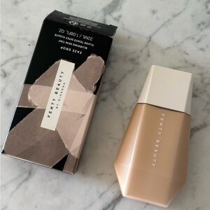 Fenty Beauty Eaze Drop Blurring Skin Tint - color 3